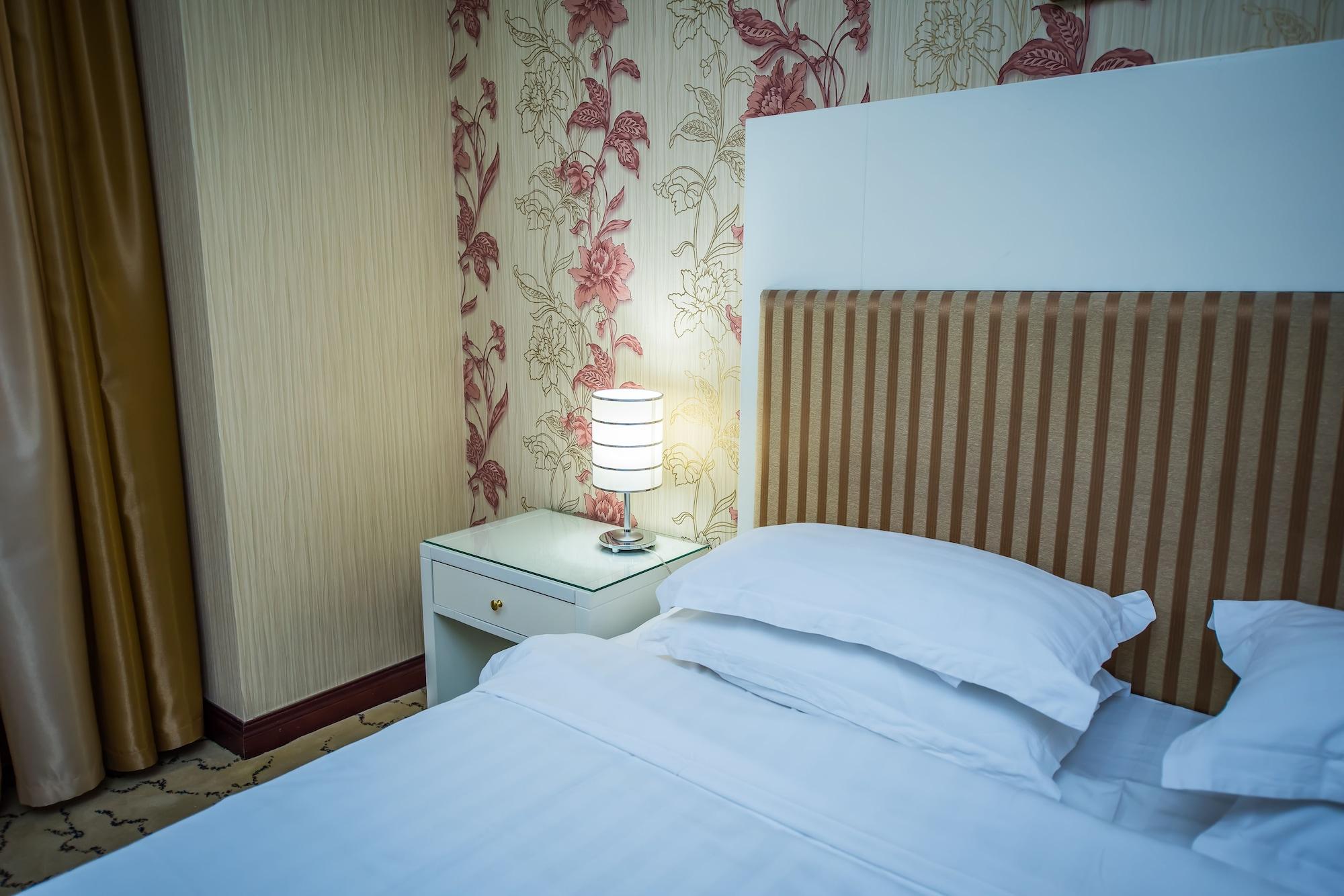 Hotel G Empire à Astana Extérieur photo
