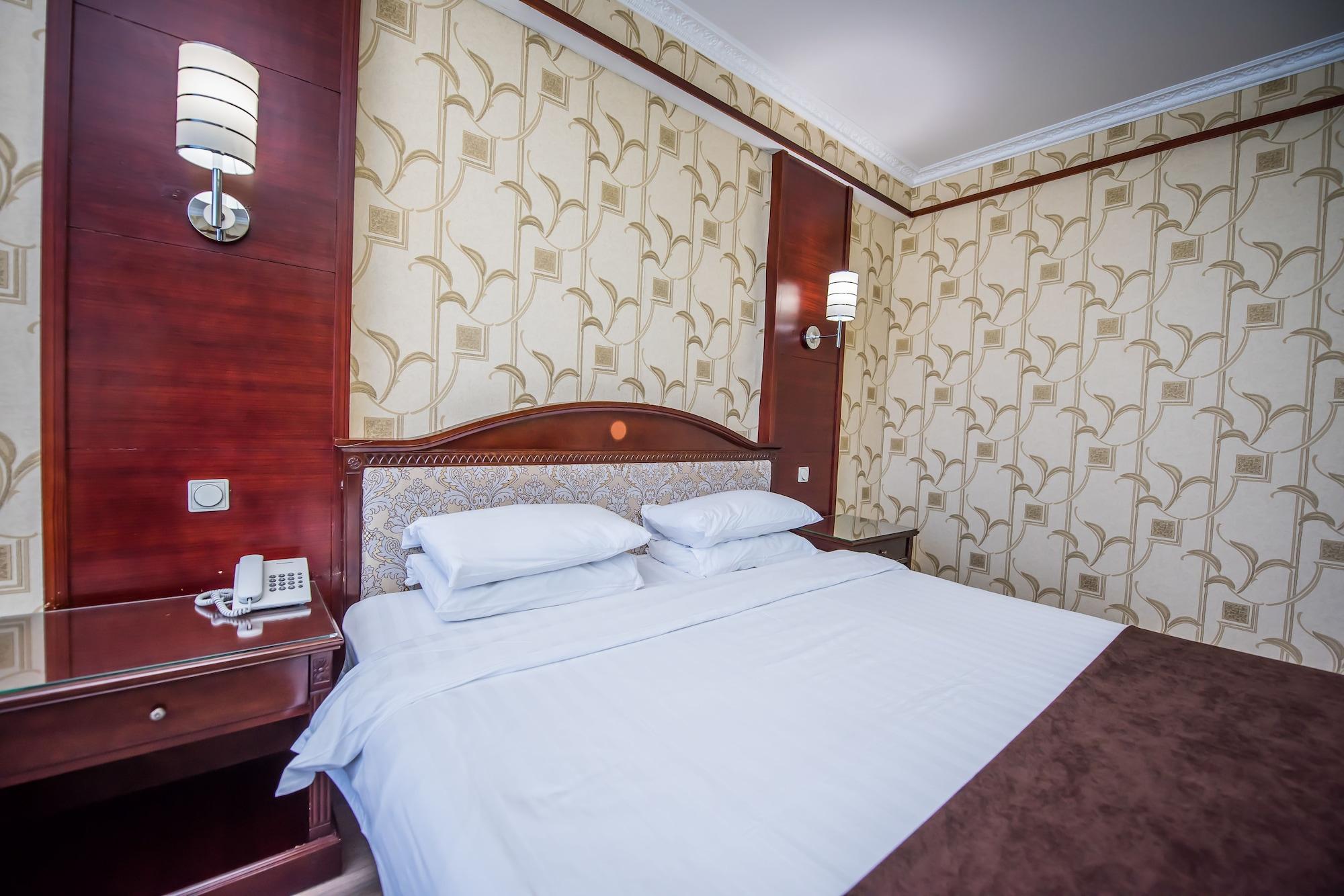 Hotel G Empire à Astana Extérieur photo