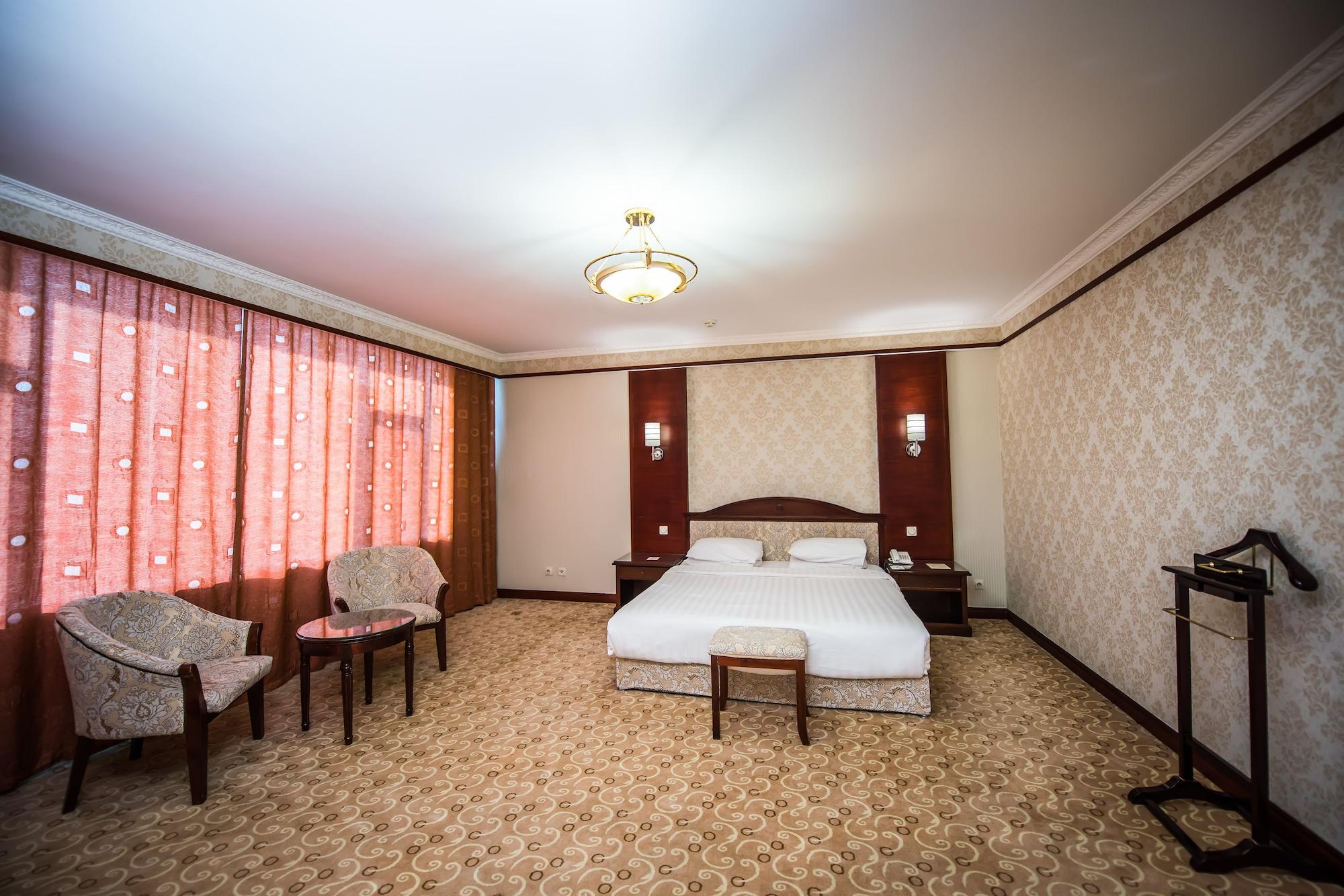 Hotel G Empire à Astana Extérieur photo