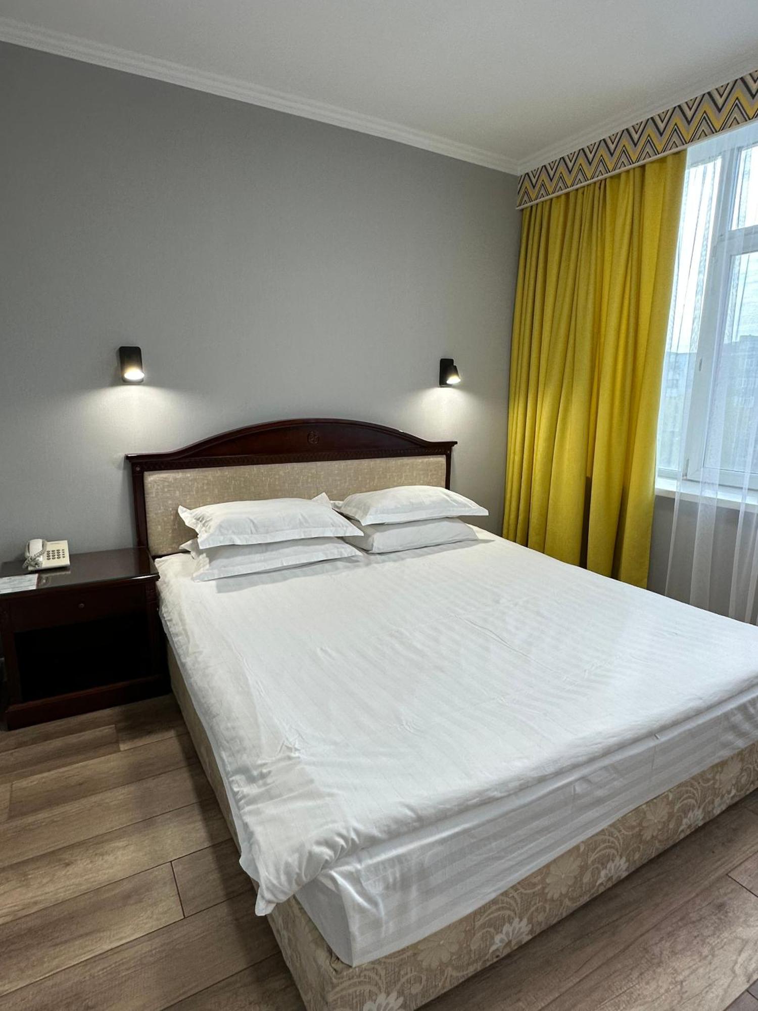 Hotel G Empire à Astana Extérieur photo