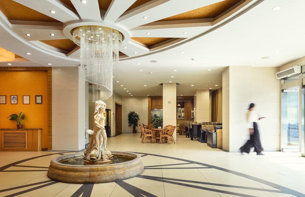 Hotel G Empire à Astana Extérieur photo